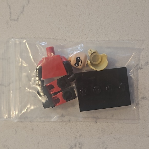 Lego Disney Minifigure Mr. Incredible - Picture 4 of 4